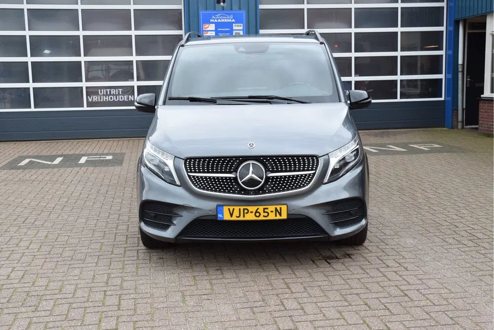 Mercedes-Benz V-Klasse 300d Extra Lang DC Avantgarde AMG PAK uit 2021, foto 12