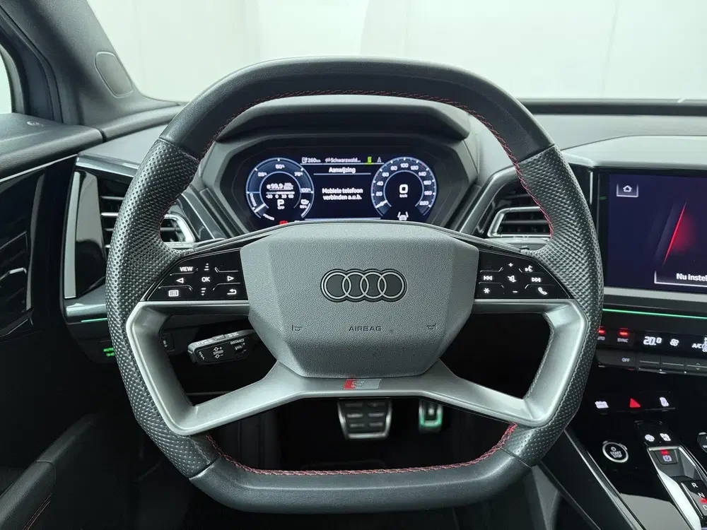 Audi Q4 e-tron 45 quattro S edition 77 kWh uit 2023, foto 8