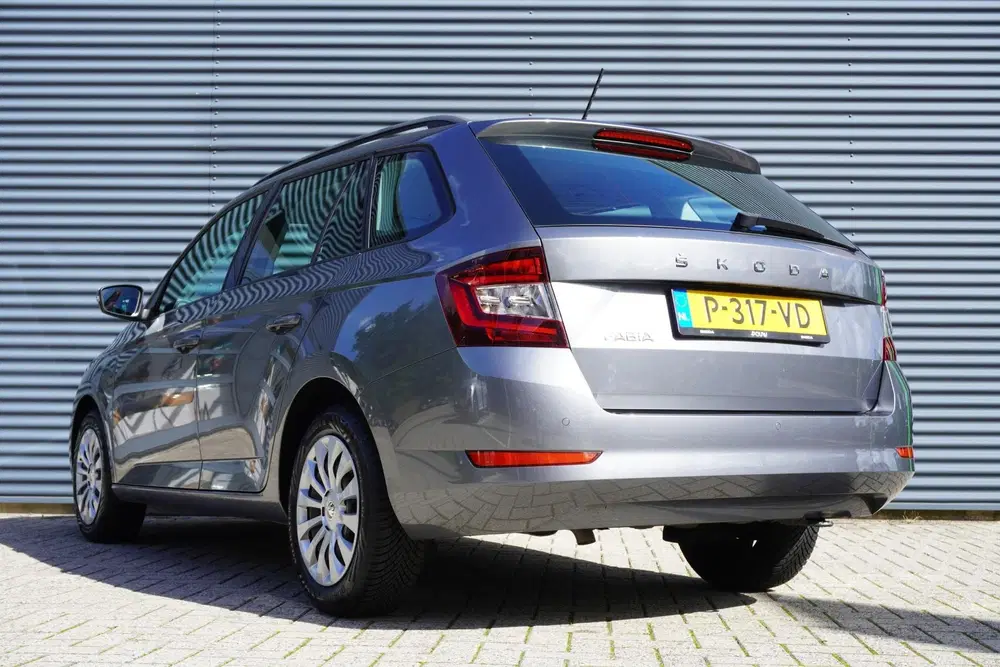 Skoda Fabia 1.0 TSI 95pk Ambition uit 2022, foto 11