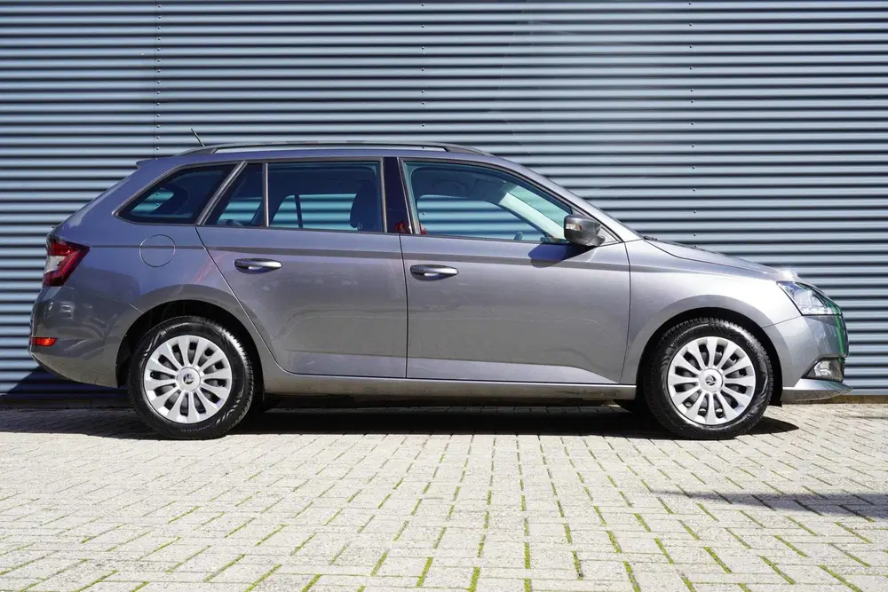 Skoda Fabia 1.0 TSI 95pk Ambition uit 2022, foto 3