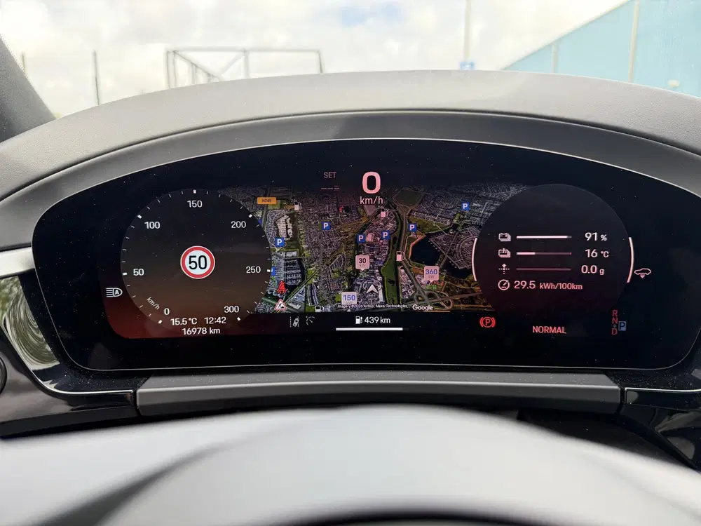 Porsche Macan 100 kWh Spyder 22 inc l luchtvering l Pano uit 2025, foto 6