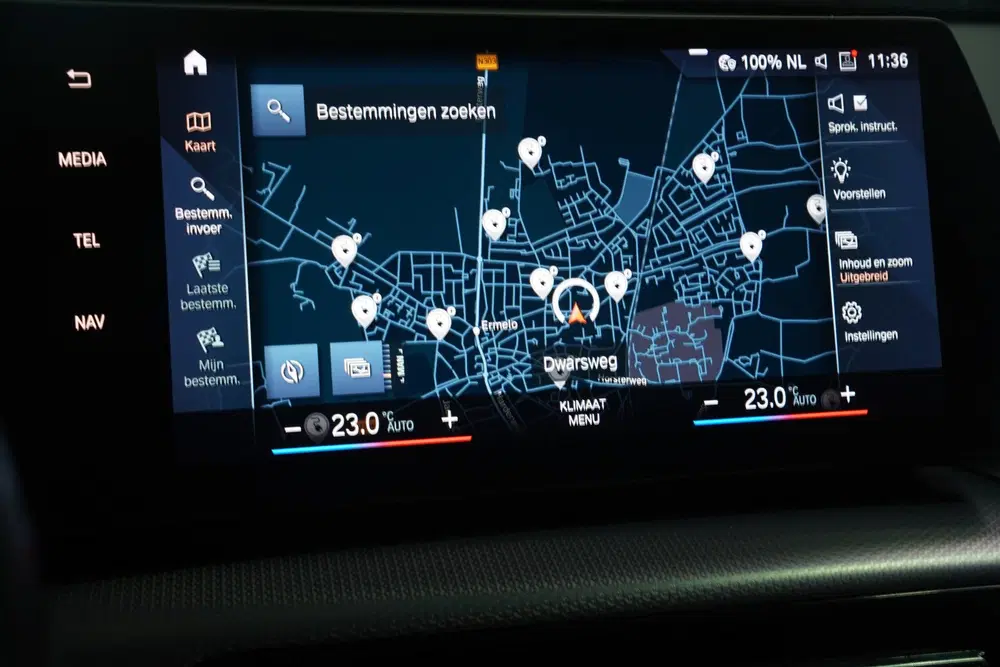 BMW X1 xDrive25e uit 2023, foto 15