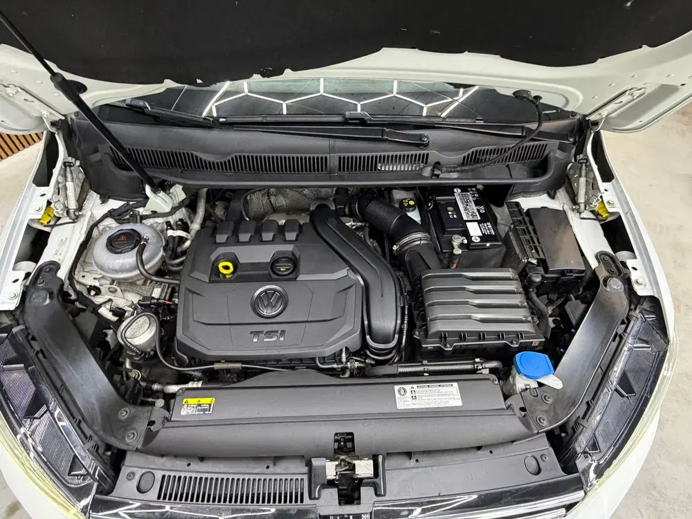 Volkswagen Touran 1.5 TSI Highline Business R-LINE 7p AUOTMA uit 2019, foto 11