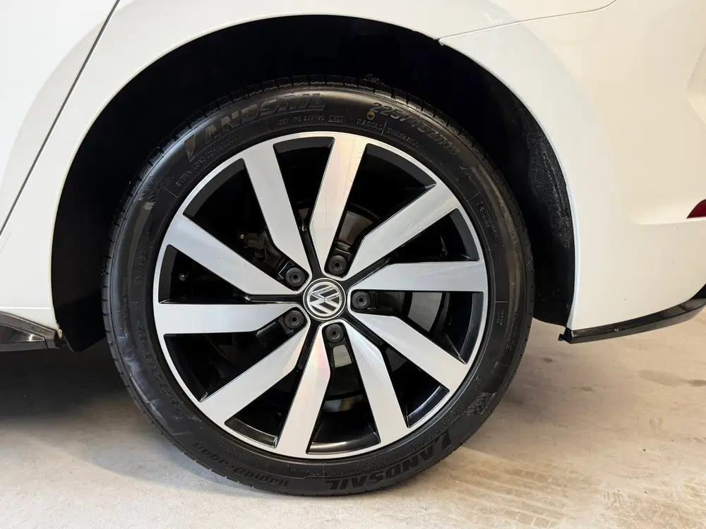 Volkswagen Touran 1.5 TSI Highline Business R-LINE 7p AUOTMA uit 2019, foto 6