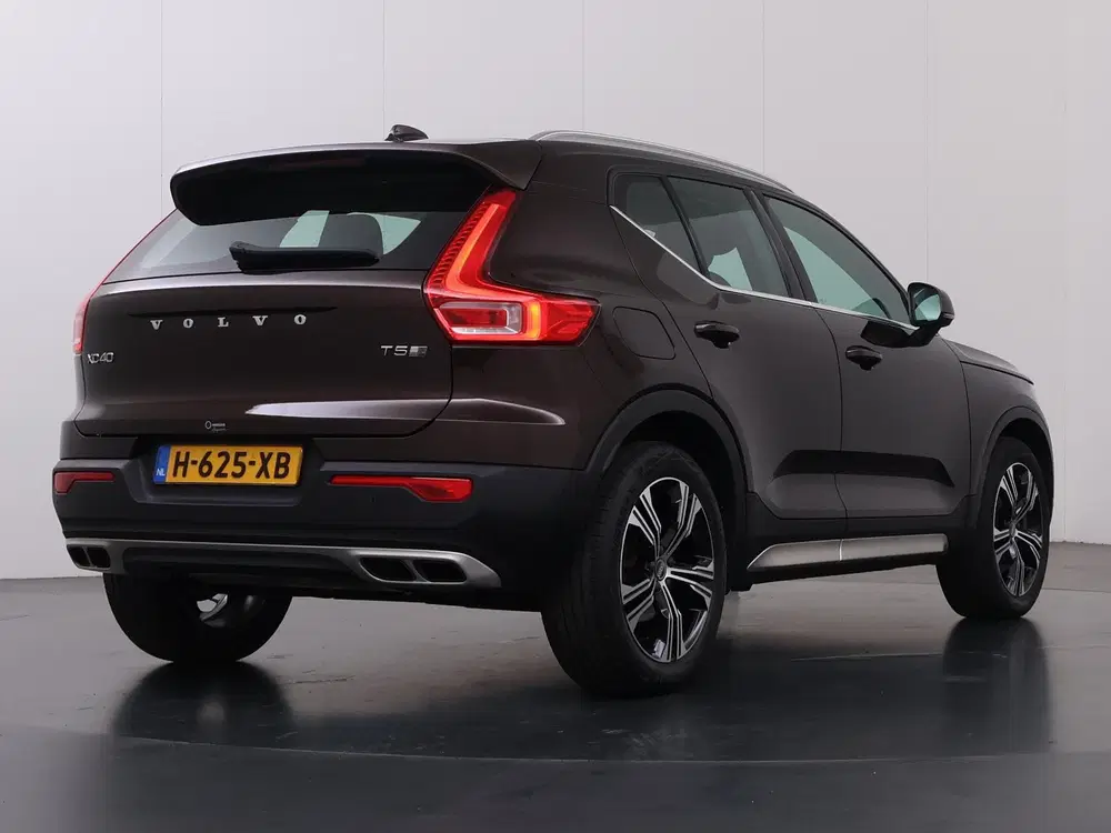 Volvo XC40 1.5 T5 Twin Engine Inscription uit 2020, foto 2