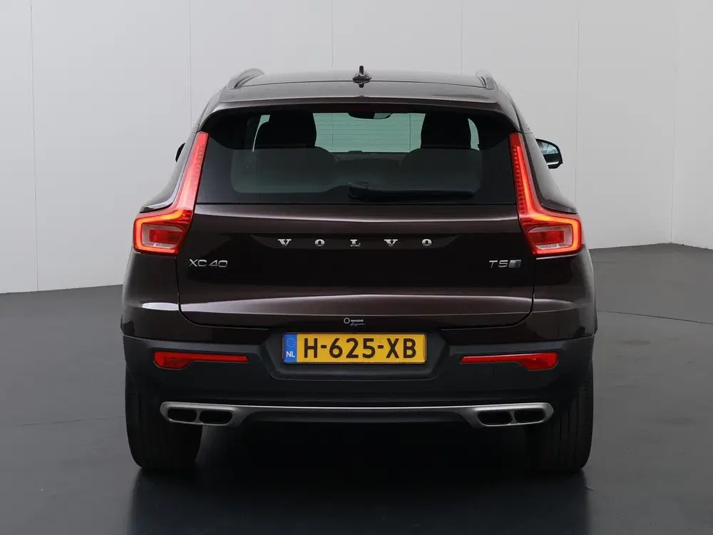 Volvo XC40 1.5 T5 Twin Engine Inscription uit 2020, foto 4