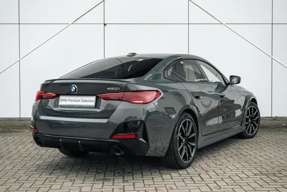 BMW 4-serie Coupé 420i High Executive M Sport Automaat uit 2026, foto 3