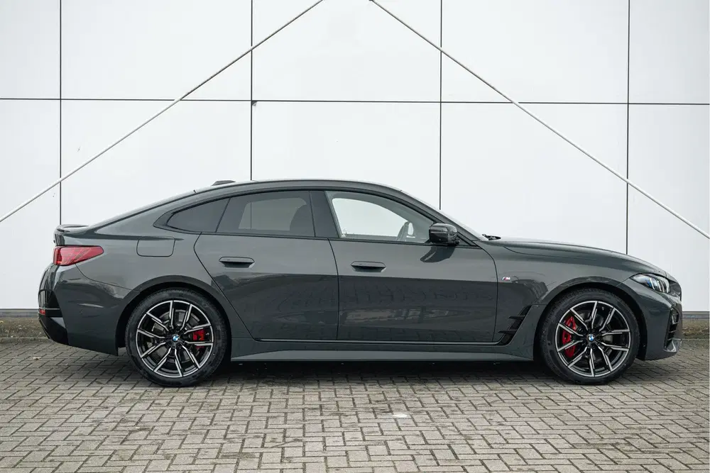 BMW 4-serie Coupé 420i High Executive M Sport Automaat uit 2026, foto 7