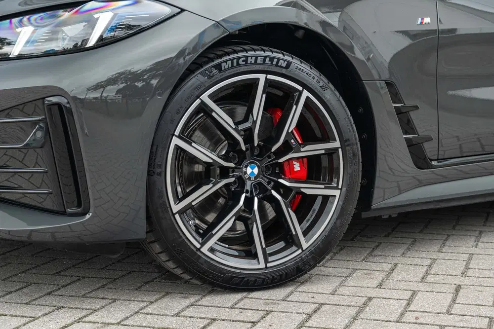 BMW i4 eDrive40 M Sport uit 2025, foto 9