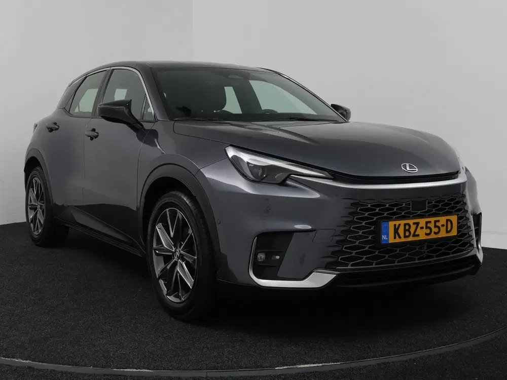 Lexus LBX 1.5 Relax 2WD uit 2024, foto 15