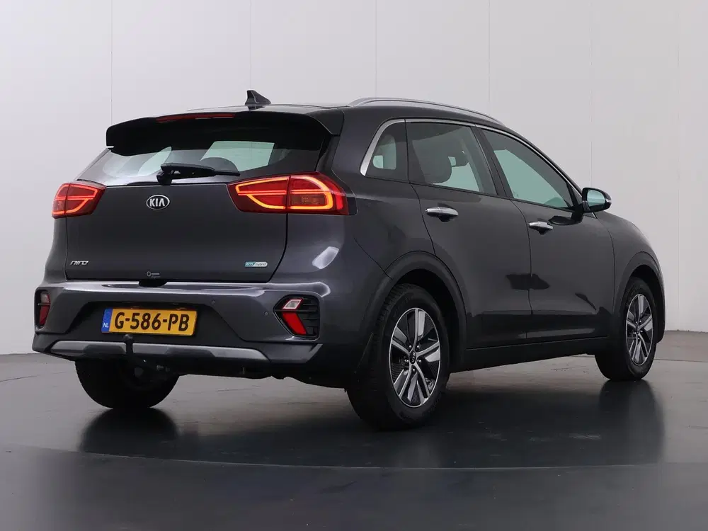 Kia Niro 1.6 GDi Hybrid DynamicLine Edition uit 2019, foto 2