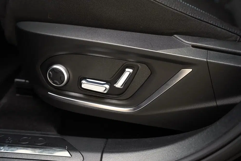 Lynk & Co 01 1.5 PHEV [ Zwarte hemel Panorama Navi 360 uit 2024, foto 11