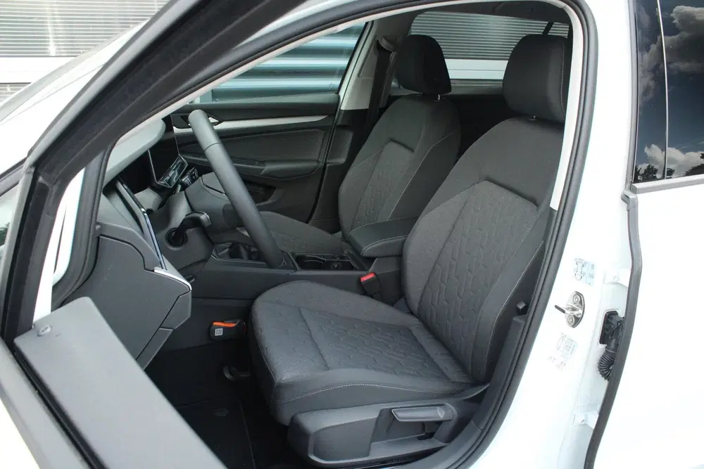 Volkswagen Golf 1.5 TSI 116pk Life Edition uit 2025, foto 4