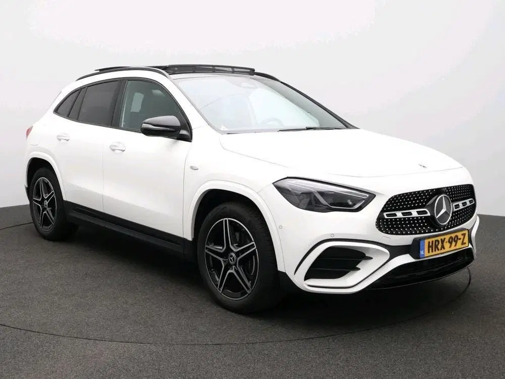Mercedes-Benz GLA 250 e Business Solution AMG uit 2025, foto 3