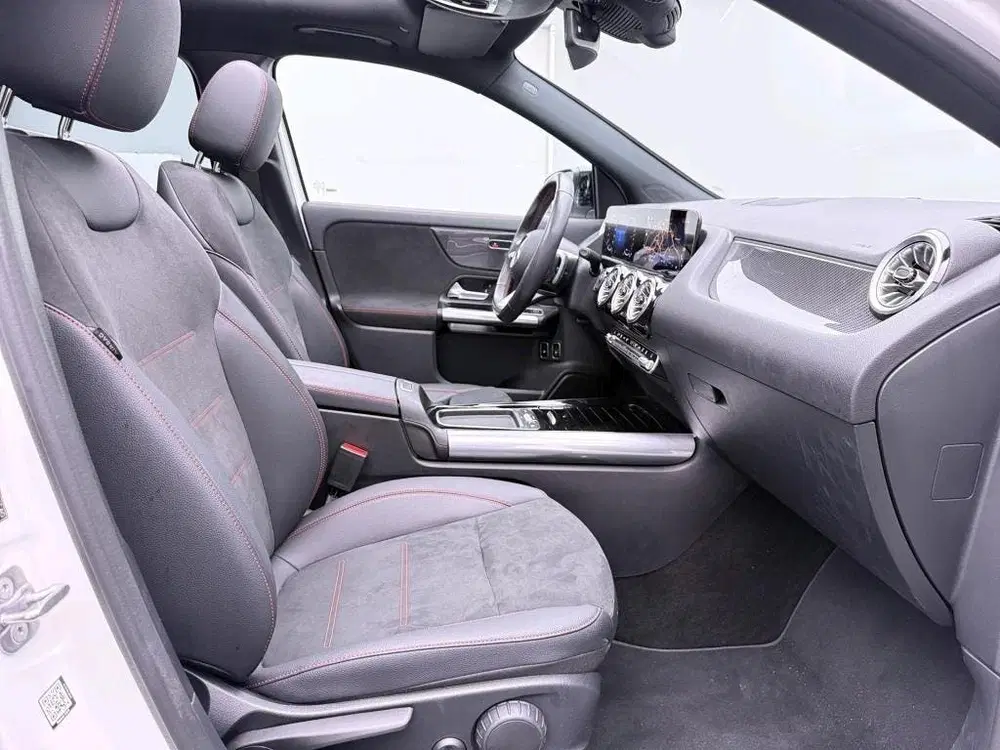 Mercedes-Benz GLA 250 e Business Solution AMG uit 2025, foto 7
