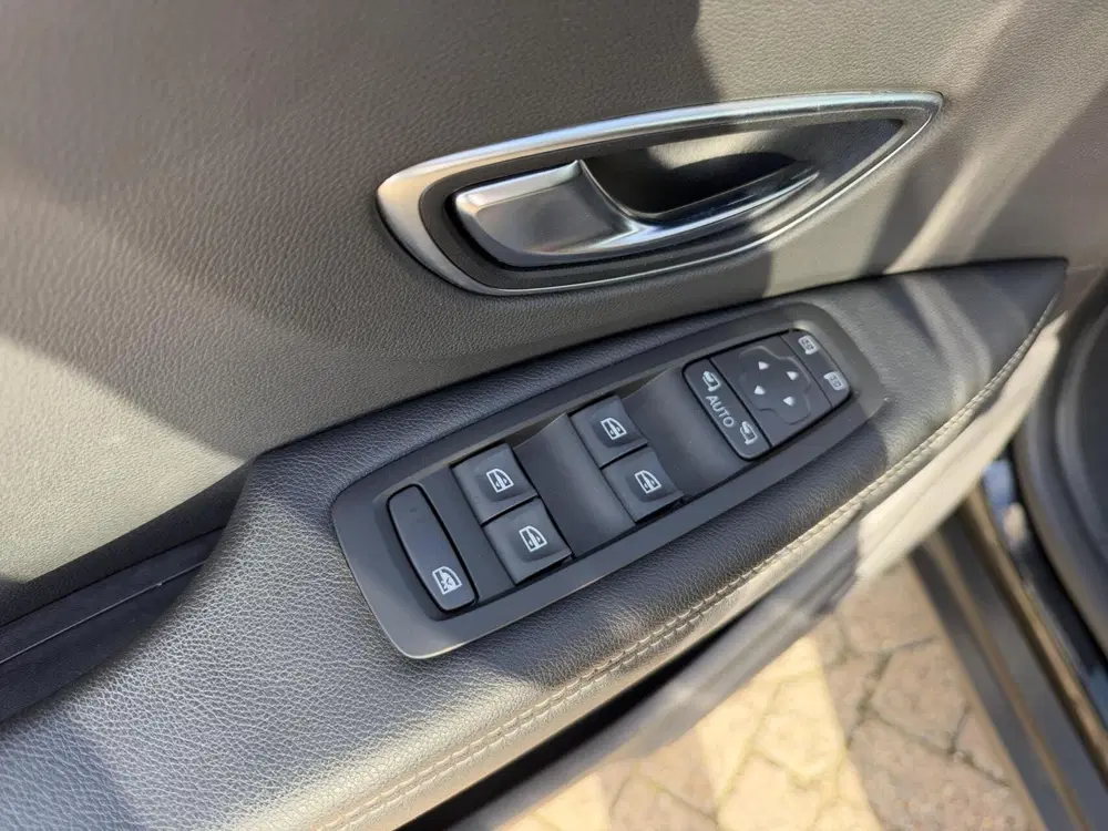 Renault Scenic 1.3 TCeIntens uit 2019, foto 12