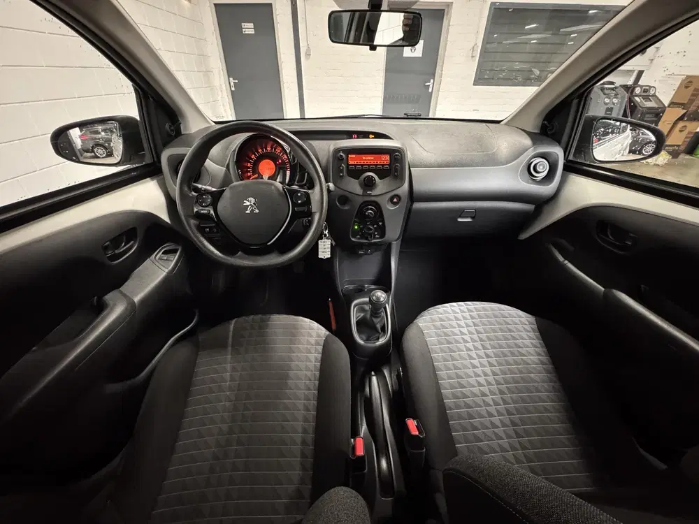 Peugeot 108 1.0 e-VTi Active uit 2021, foto 11