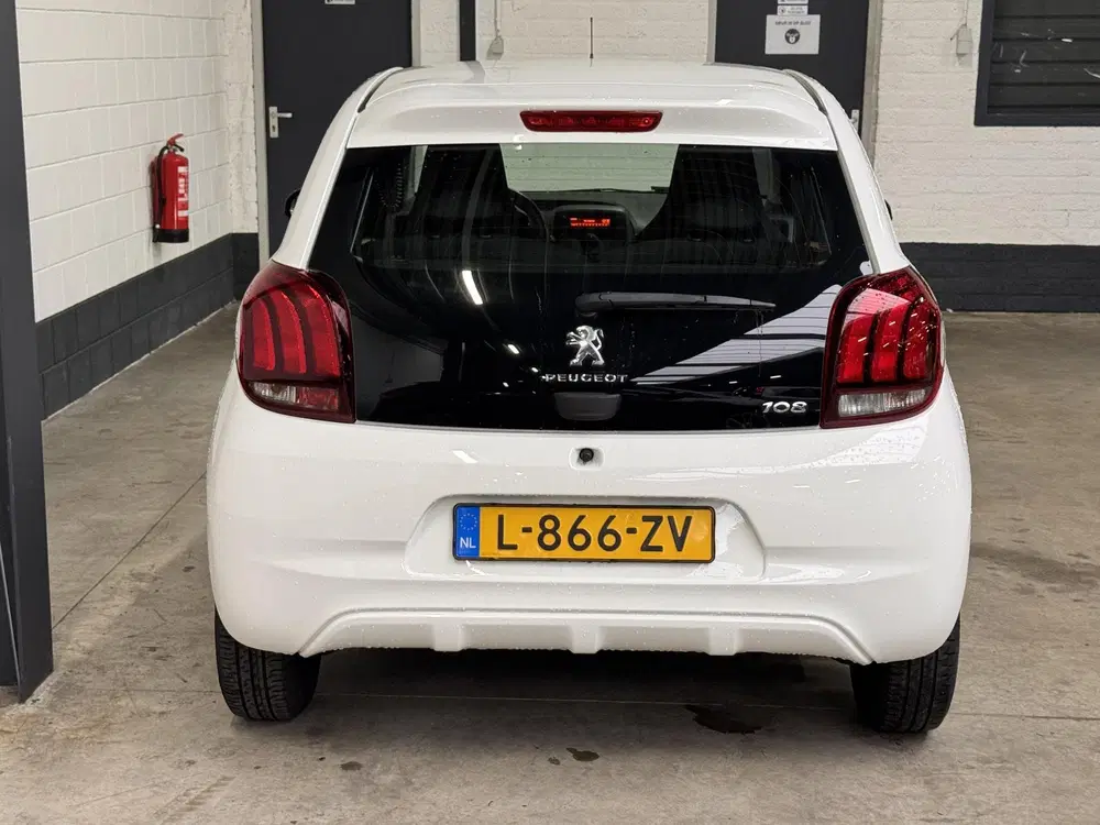 Peugeot 108 1.0 e-VTi Active uit 2021, foto 6