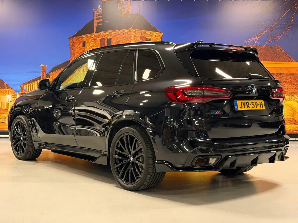 BMW X5 XDrive45e High Exe M-Sport B&W Skylounge F uit 2020, foto 14