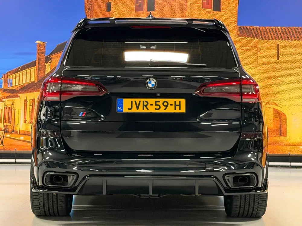 BMW X5 XDrive45e High Exe M-Sport B&W Skylounge F uit 2020, foto 6