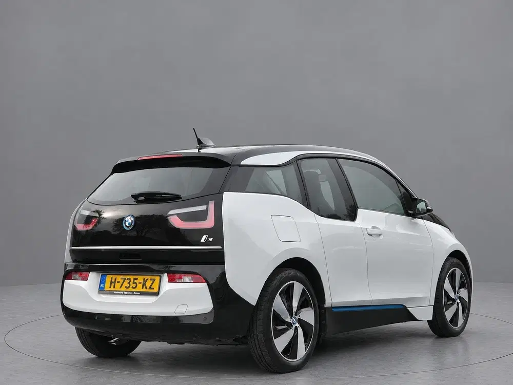 BMW i3 Executive Edition 120Ah 42kWh SOH 93 uit 2020, foto 3