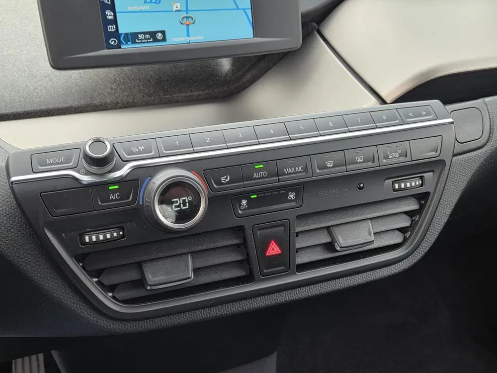 BMW i3 Executive Edition 120Ah 42kWh SOH 93 uit 2020, foto 7