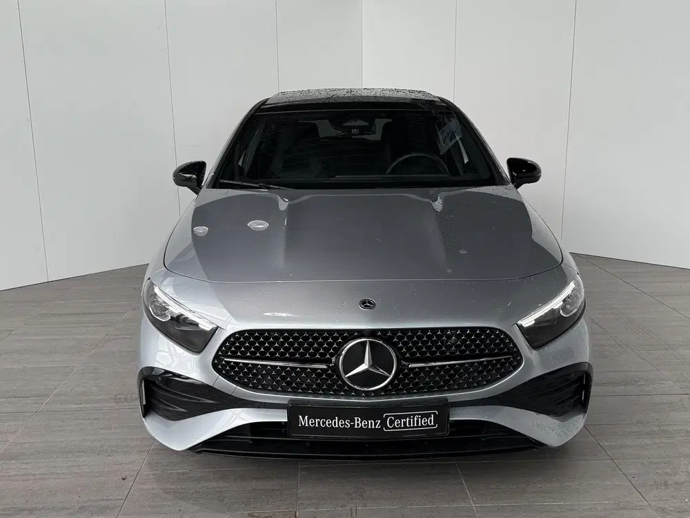 Mercedes-Benz A-Klasse 180 Business Solution AMG uit 2025, foto 2