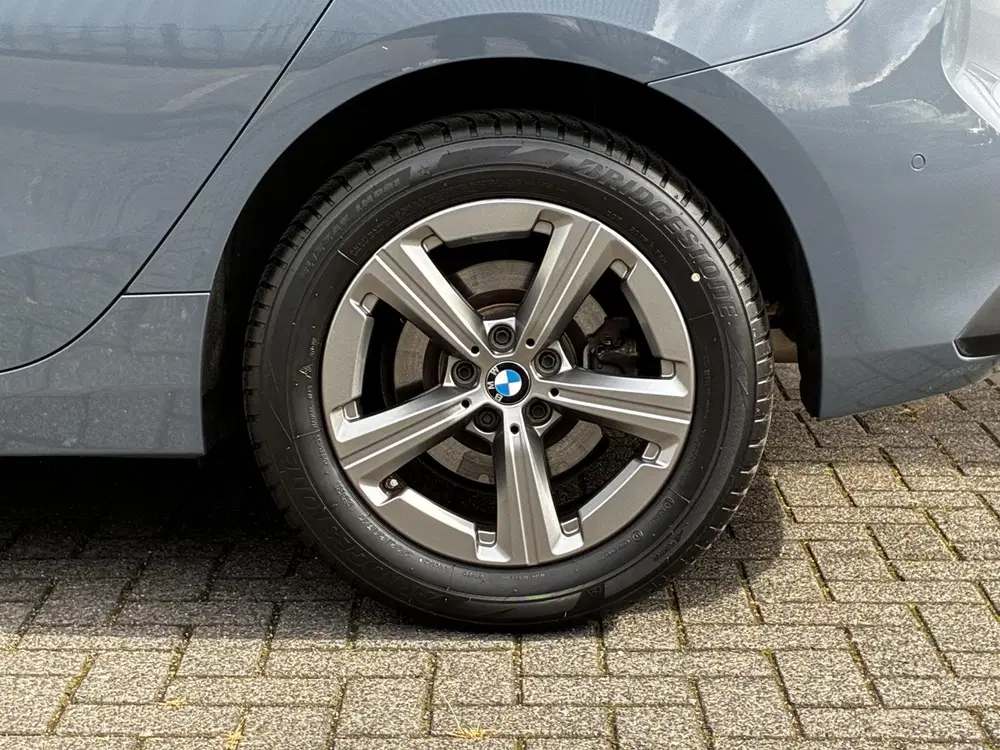 BMW 2-serie Active Tourer 220i Automaat uit 2023, foto 9