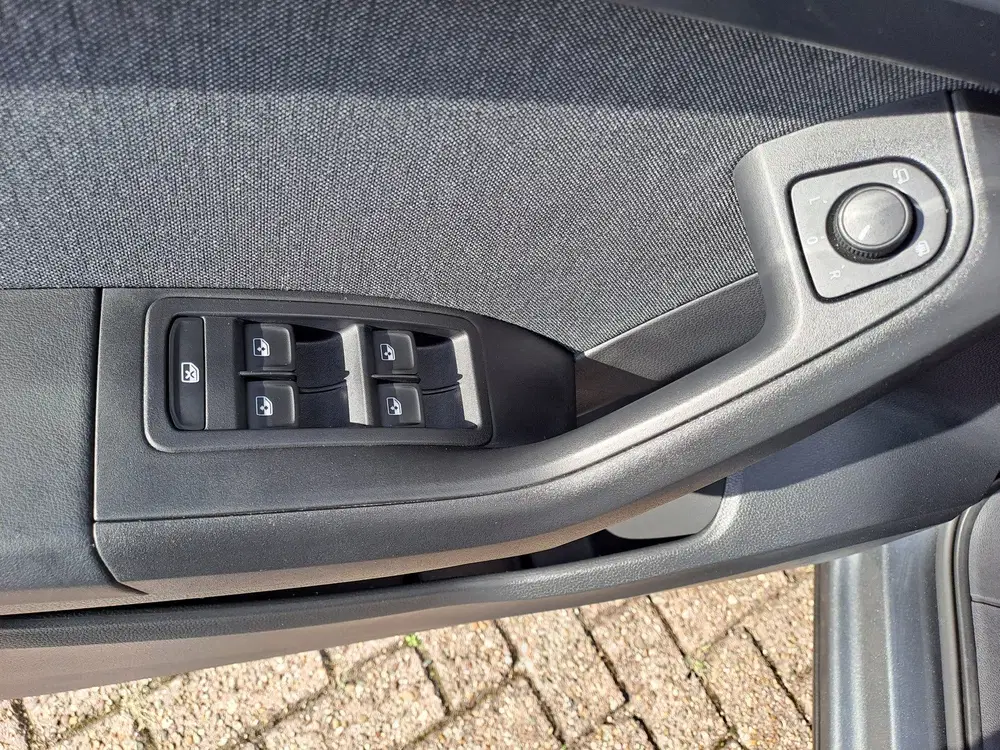 SEAT Ateca 1.5 TSI Style Business Intense uit 2024, foto 15