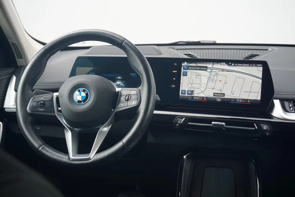 BMW iX1 xDrive30 uit 2023, foto 8