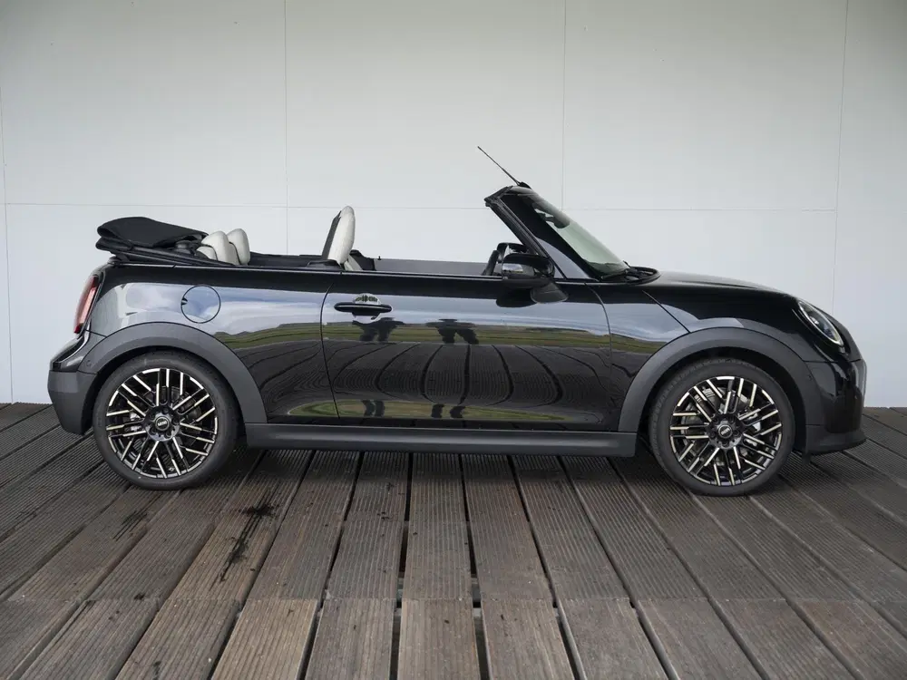 Mini Cabrio Cooper C Favoured uit 2026, foto 7