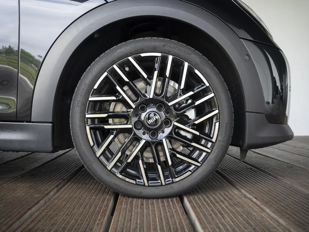 Mini Cabrio Cooper C Favoured uit 2026, foto 9