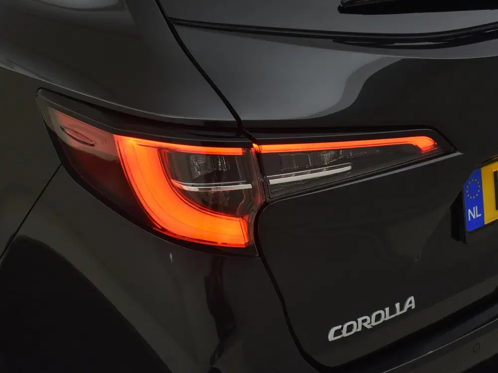 Toyota Corolla 2.0 Hybrid GR-Sport Plus uit 2020, foto 10
