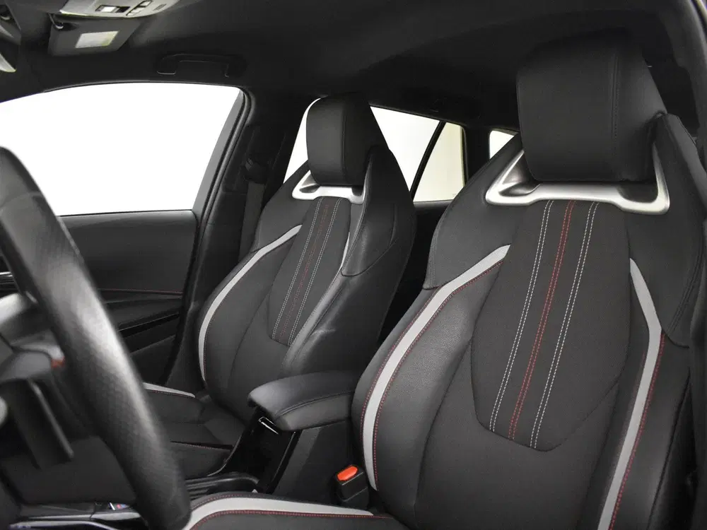 Toyota Corolla 2.0 Hybrid GR-Sport Plus uit 2020, foto 12