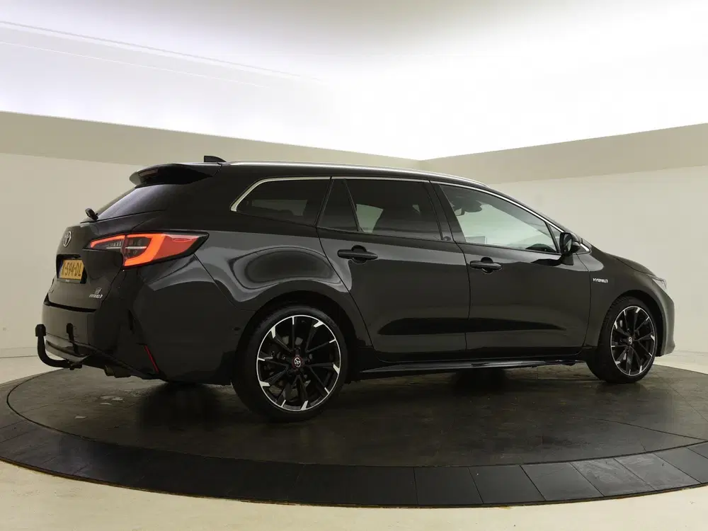 Toyota Corolla 2.0 Hybrid GR-Sport Plus uit 2020, foto 2
