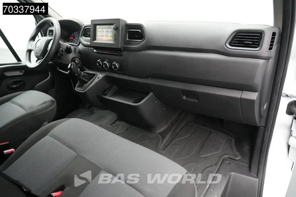 Renault Master 145PK Bakwagen Achterdeuren Zijdeur Airco uit 2019, foto 15