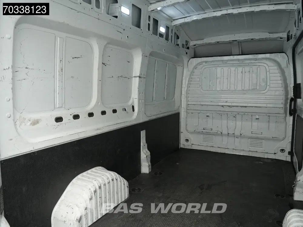 Maxus Deliver 9 Hoog Dak L3H3 LED Airco Cruise Parkeersens uit 2024, foto 12