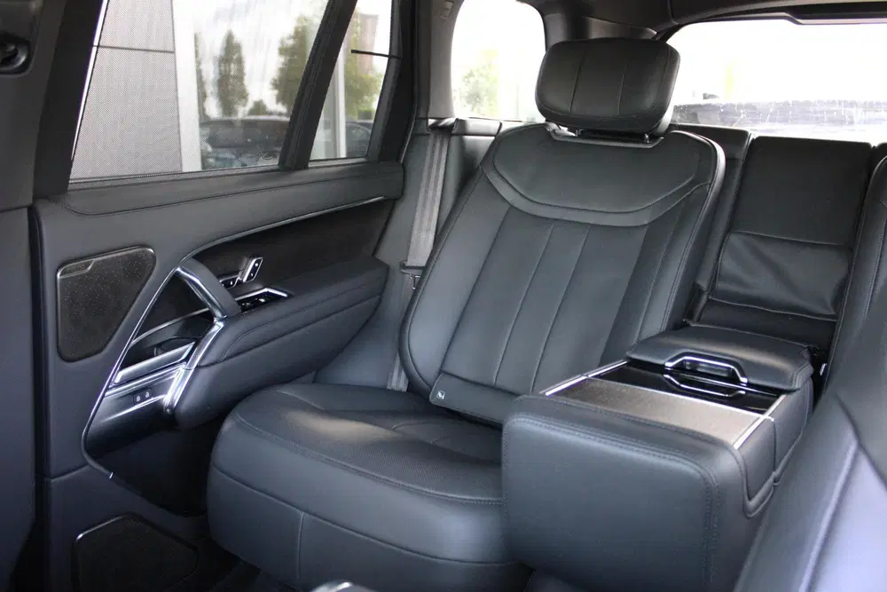 Land Rover Range Rover P550e SWB Autobiography uit 2024, foto 15
