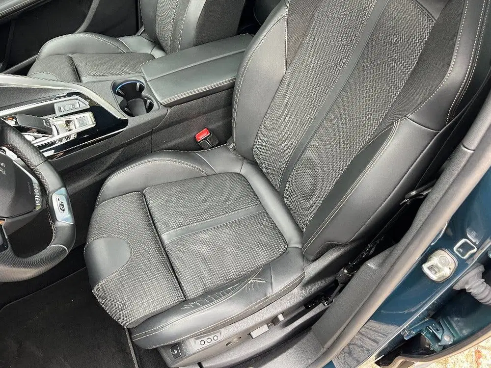 Peugeot 3008 1.2 Puretech GT Line130pk BTW AUTO uit 2022, foto 5