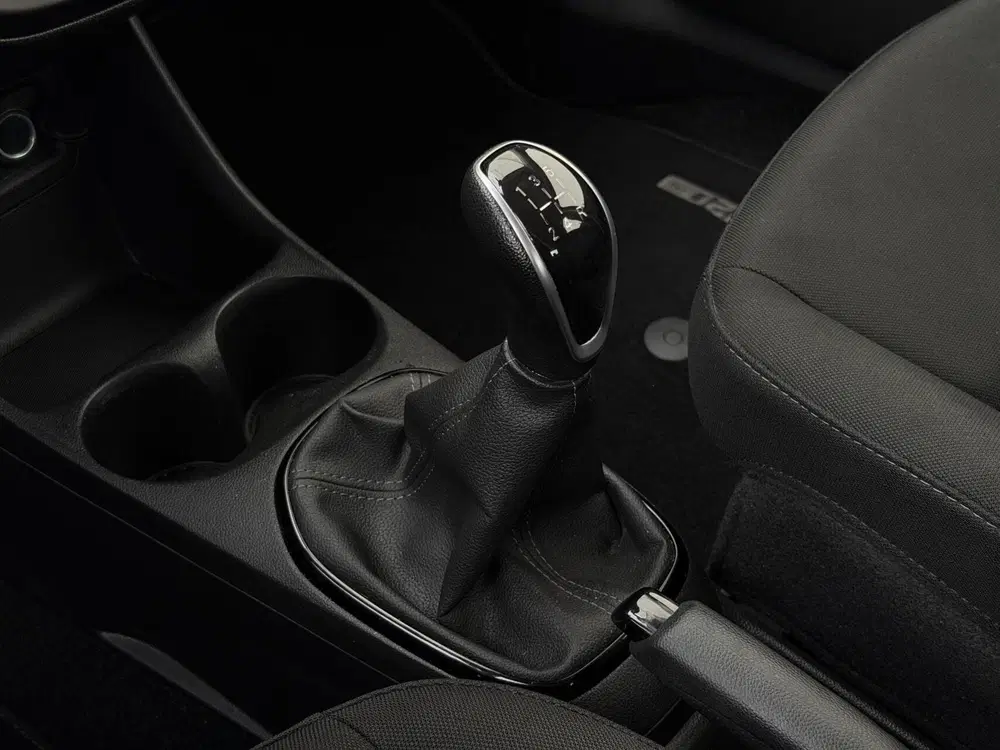 Opel Karl 1.0 120 Jaar Edition uit 2019, foto 15