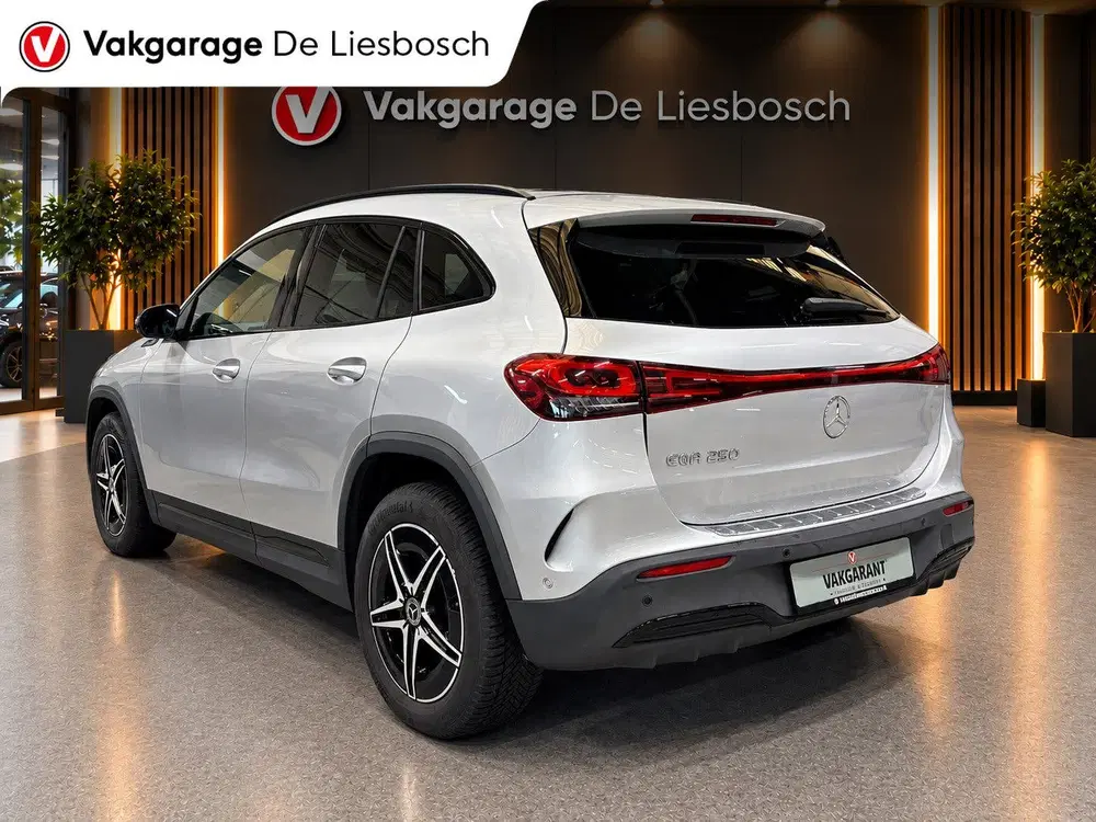 Mercedes-Benz EQA 250 AMG Line 67 kWh uit 2022, foto 3