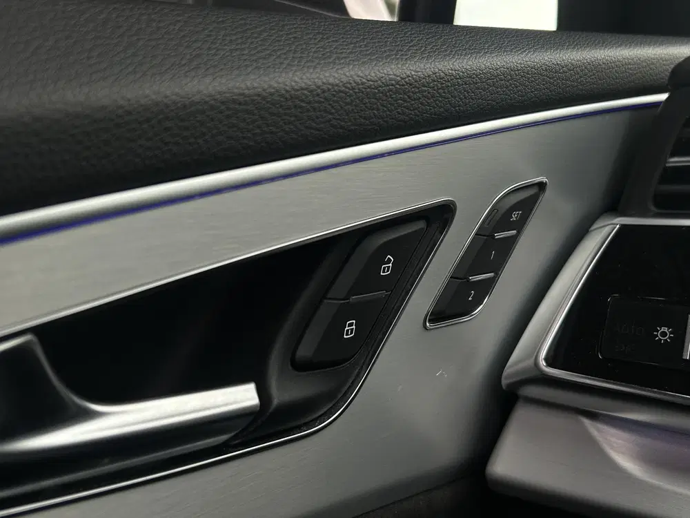 Audi Q7 60 TFSI e quattro Competition uit 2021, foto 15