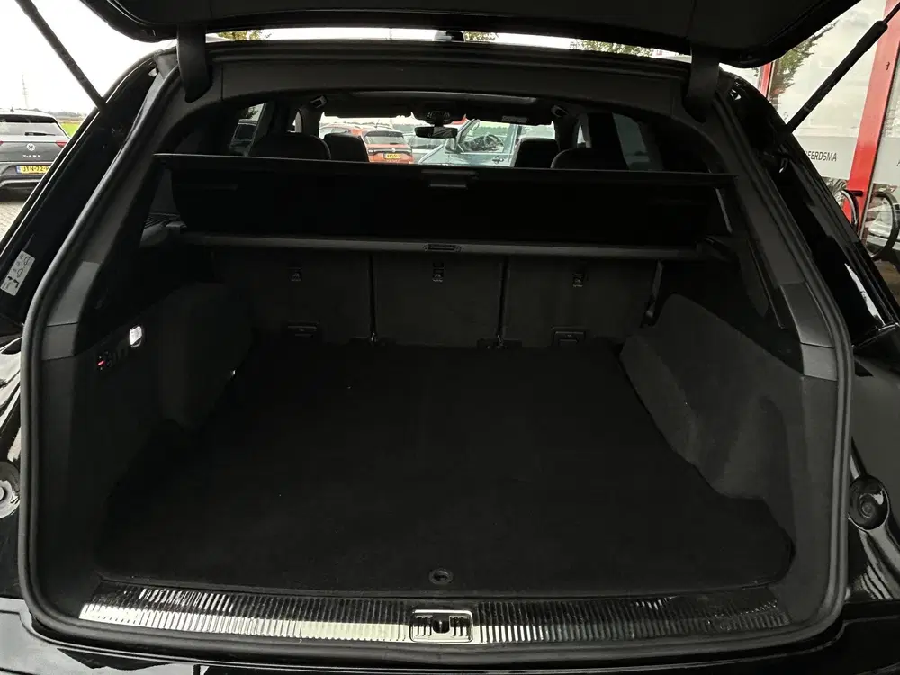 Audi Q7 60 TFSI e quattro Competition uit 2021, foto 9