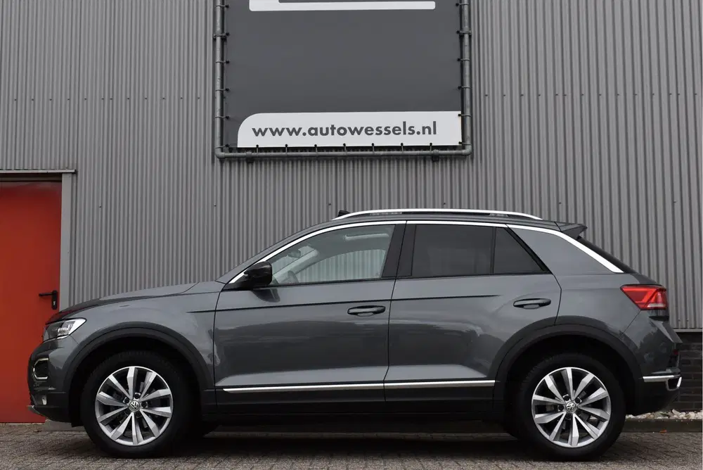 Volkswagen T-Roc 1.5 TSI Style Business Panoramadak uit 2019, foto 5