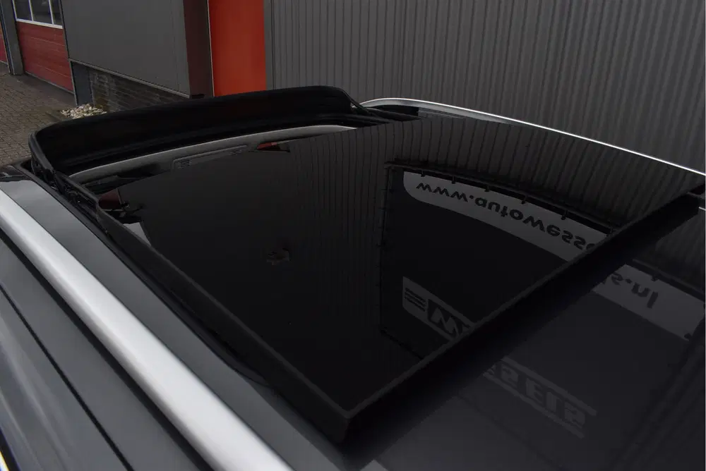 Volkswagen T-Roc 1.5 TSI Style Business Panoramadak uit 2019, foto 9