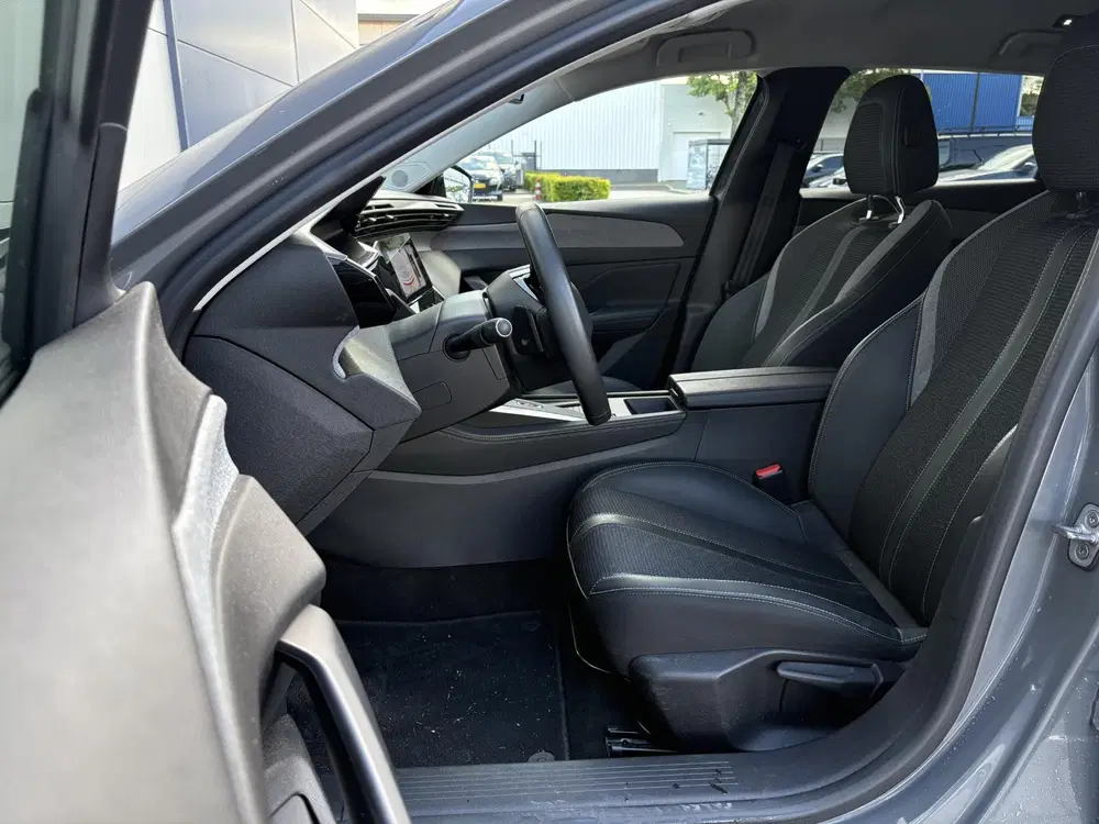 Peugeot 308 1.2 PureTech Allure uit 2024, foto 13