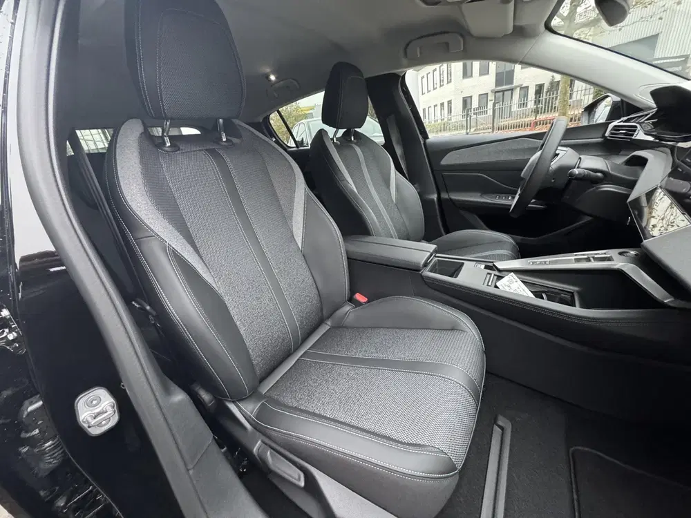 Peugeot 308 Allure EV 54 kWh l Camera achter uit 2024, foto 14