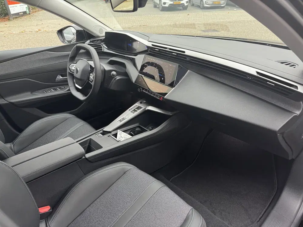 Peugeot 308 Allure EV 54 kWh l Camera achter uit 2024, foto 15