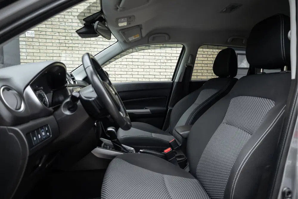 Suzuki Vitara 1.5 Hybrid Select automaat (bj 2022) uit 2022, foto 15