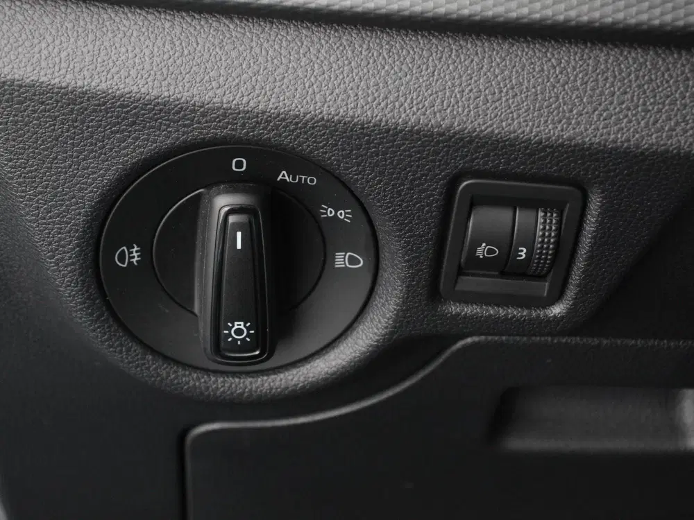 Skoda Kamiq 1.0 TSI 110pk DSG Dynamic Navigatie Apple uit 2021, foto 14